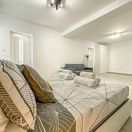 Designer Duplex Penthouse In Floriana Lejlighed Eksteriør billede