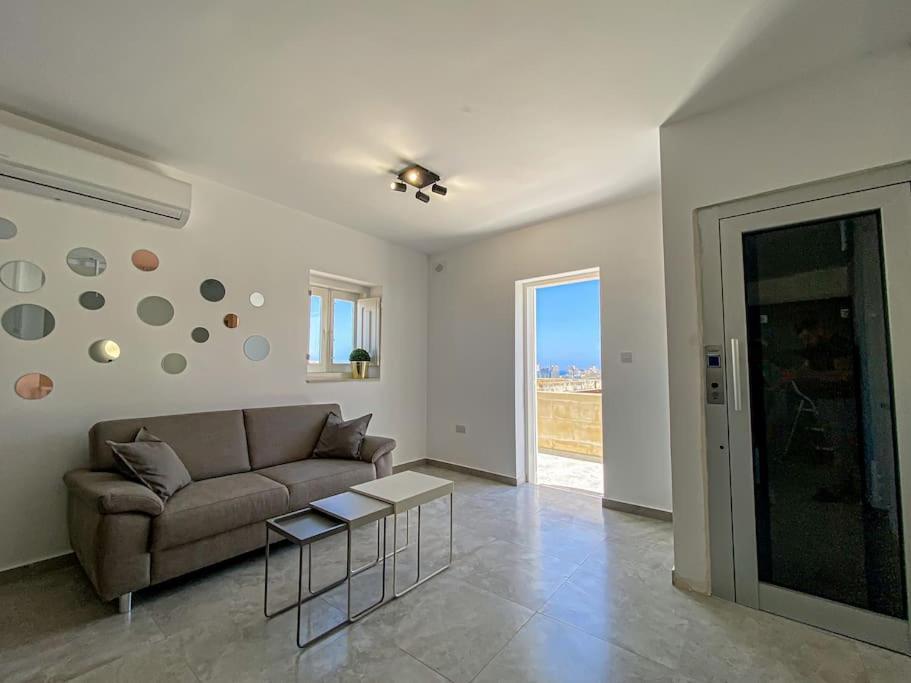 Designer Duplex Penthouse In Floriana Lejlighed Eksteriør billede