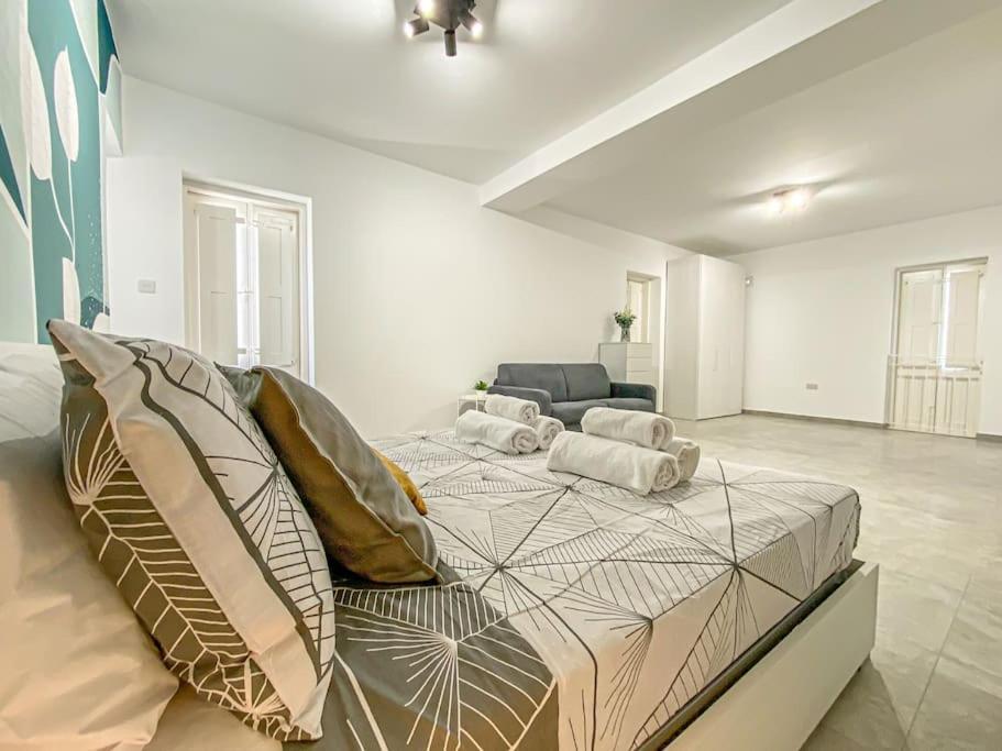Designer Duplex Penthouse In Floriana Lejlighed Eksteriør billede